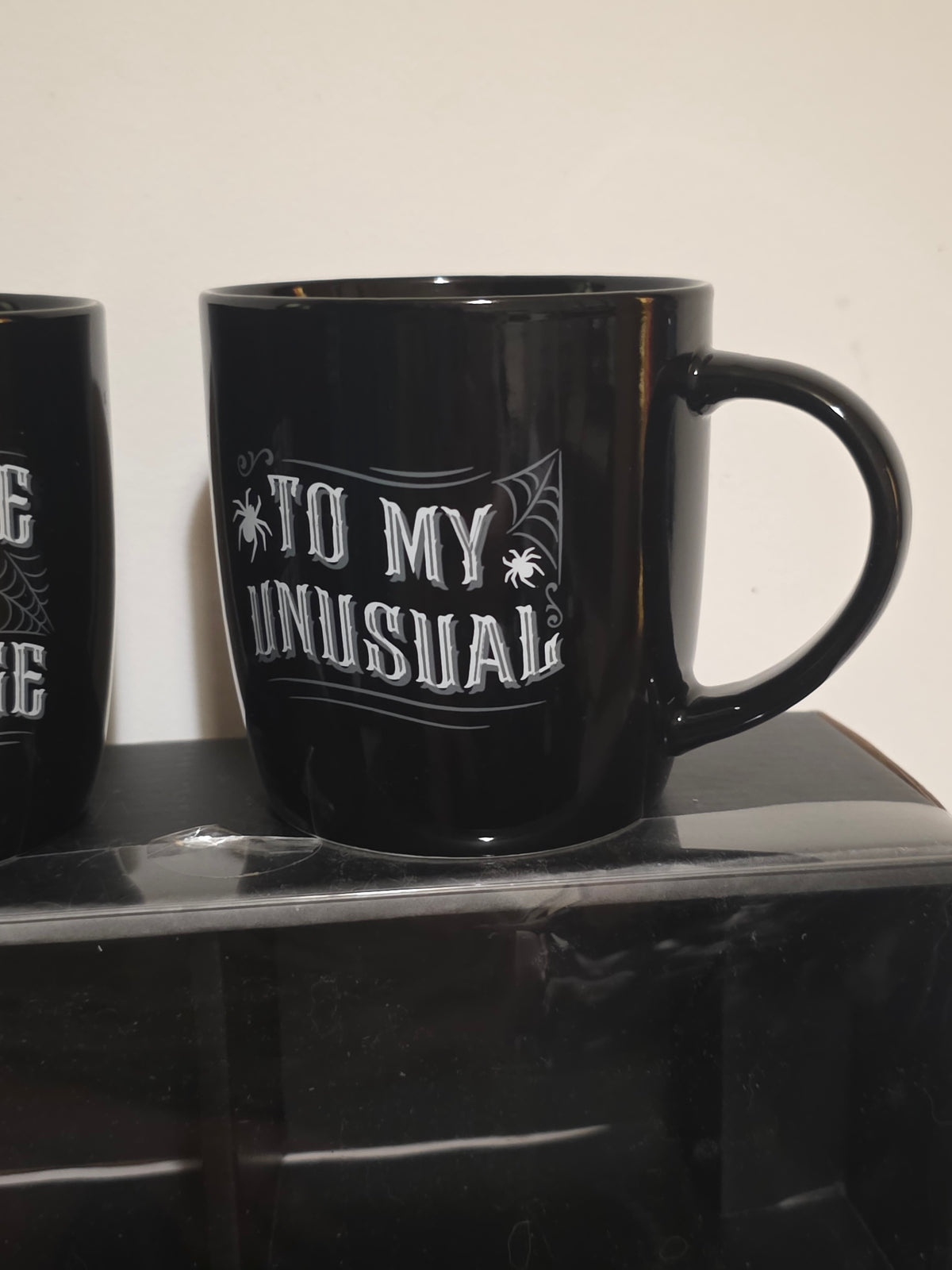 Strange & Unusual – Gothic Couples Mug Set