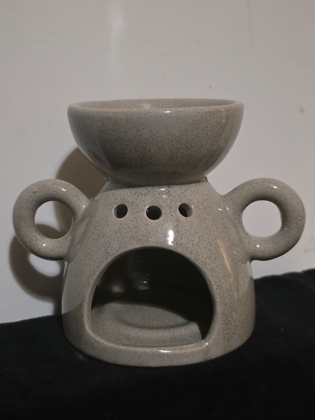 Neutral Speckled Ceramic Oil Burner – A Little Everyday Serenity