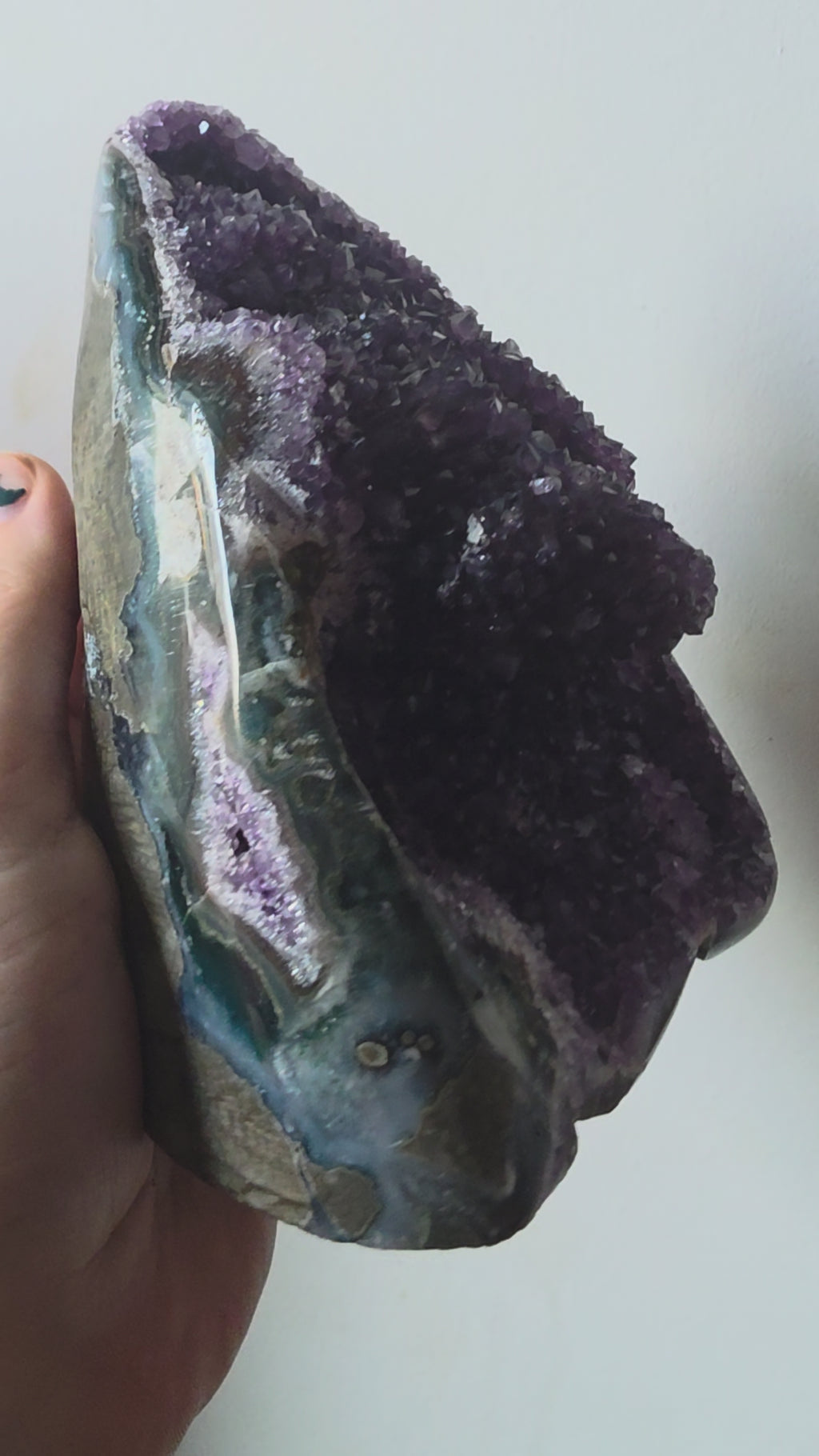 Natural Amethyst Geode Cave – Brazil | 1.285kg Collector Statement Piece