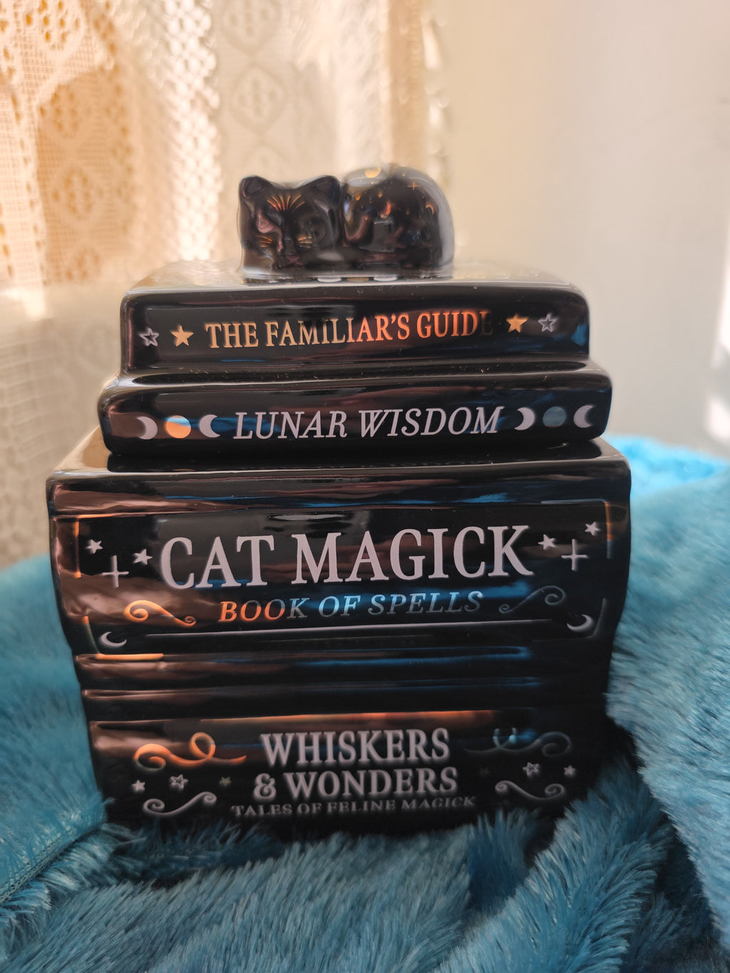 🐈‍⬛ Cat Magick Book of Spells Oil Burner Gift Set