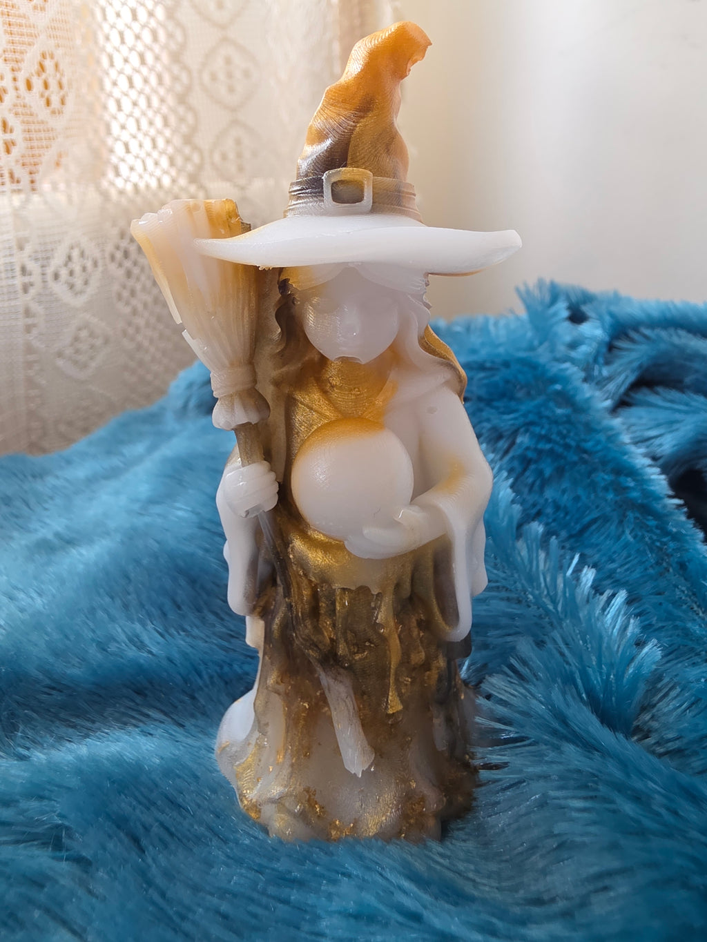 The Fortune Teller - Perfectly Imperfect statue