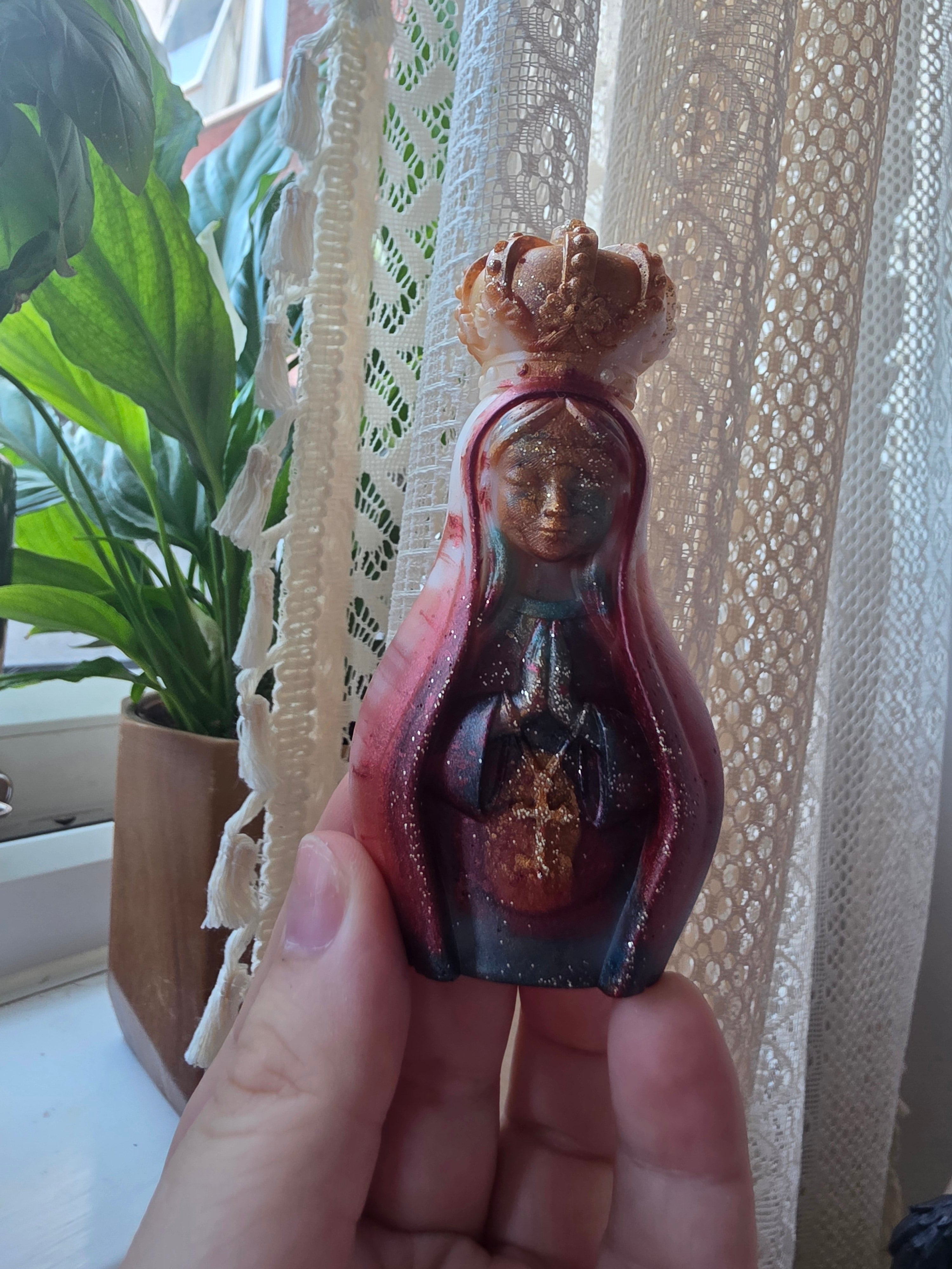 The Madonna of Shadows | Handmade Resin Sacred Statue | Sacred Collection
