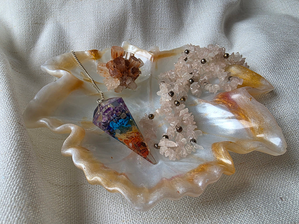 Pearl Shell Trinket Dish | Handmade Resin Jewellery Tray | Elegant Home & Vanity Decor