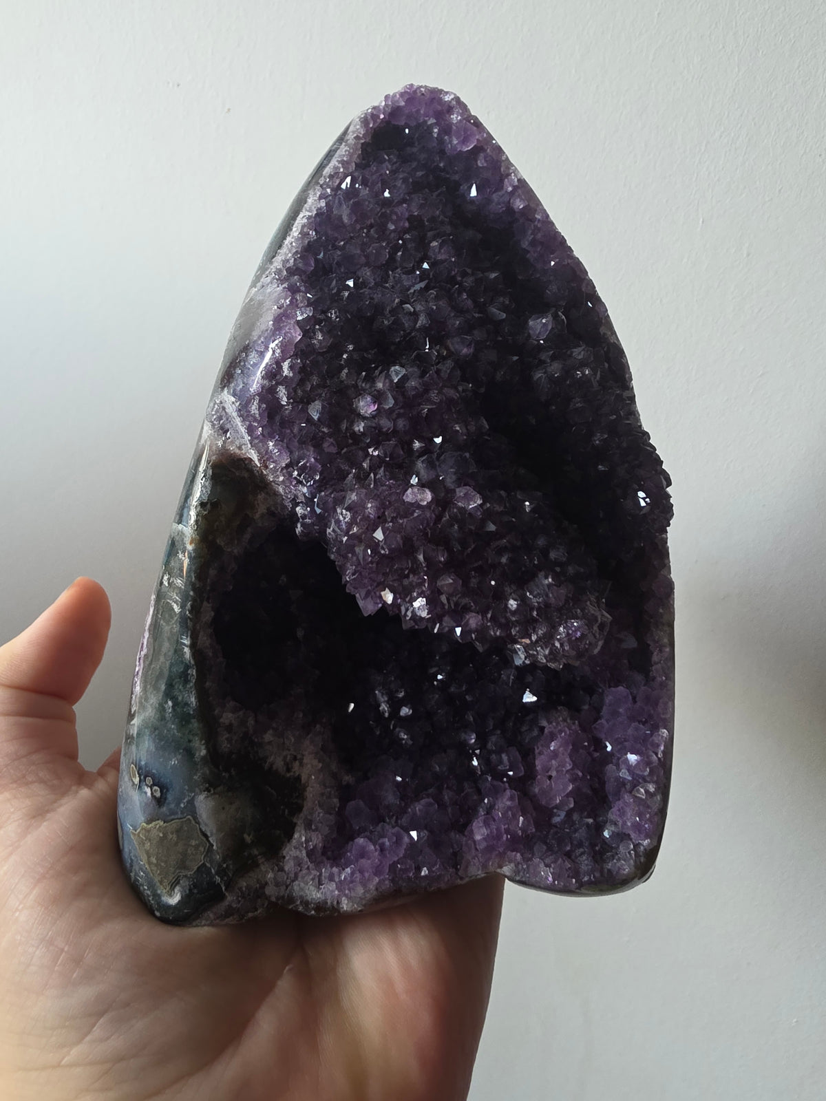 Natural Amethyst Geode Cave – Brazil | 1.285kg Collector Statement Piece