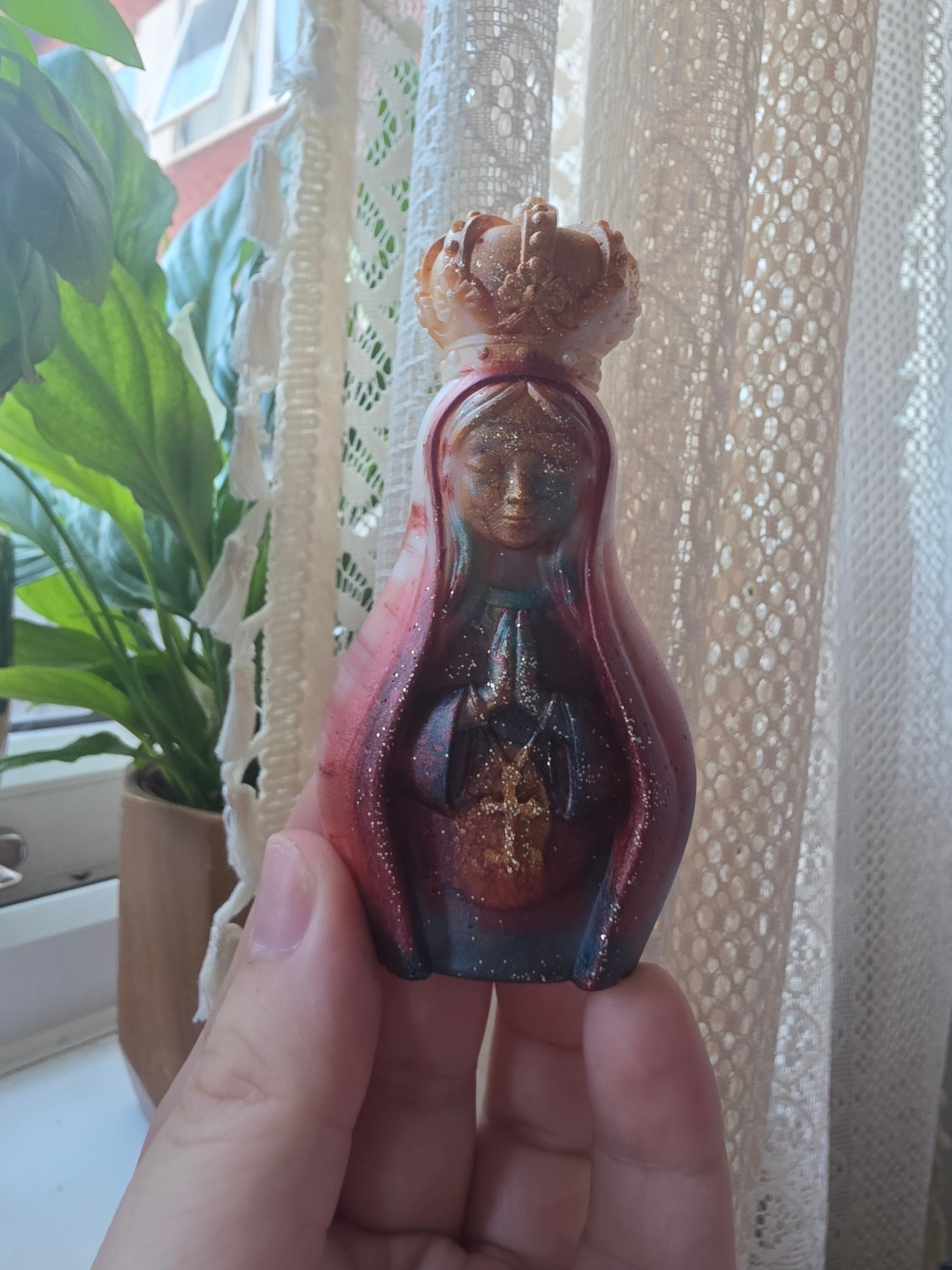 The Madonna of Shadows | Handmade Resin Sacred Statue | Sacred Collection