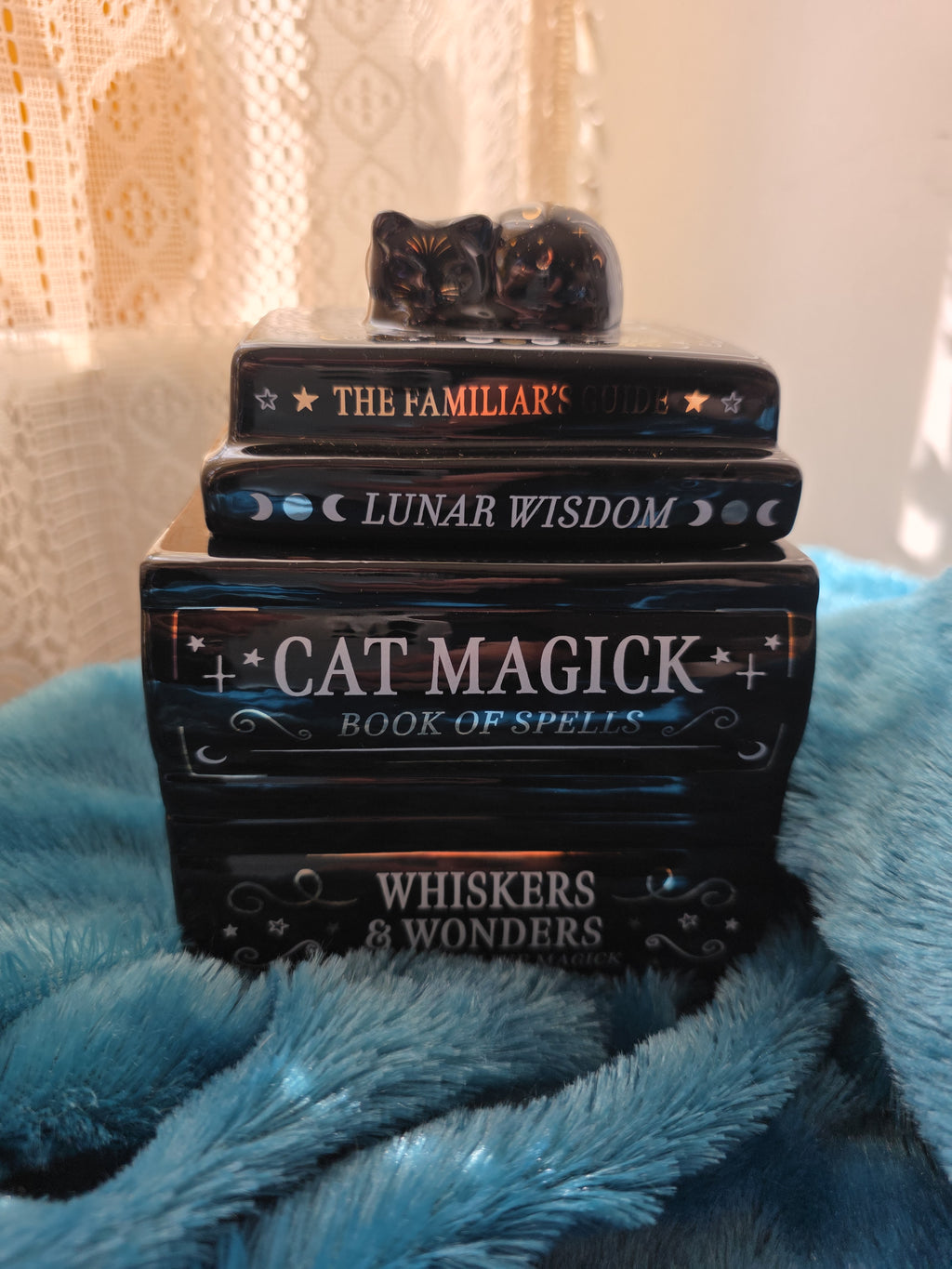 🐈‍⬛ Cat Magick Book of Spells Oil Burner Gift Set