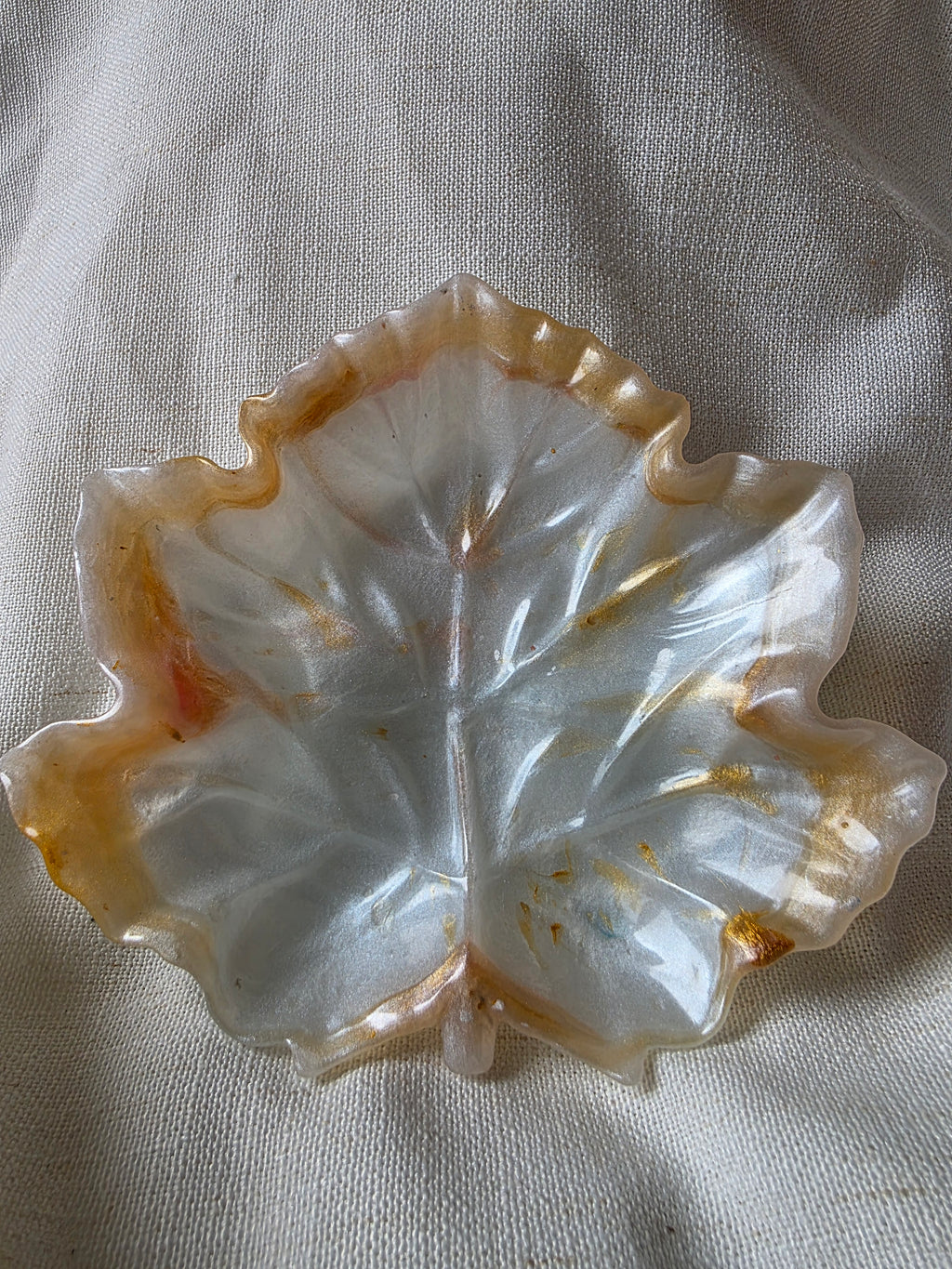 Pearl Shell Trinket Dish | Handmade Resin Jewellery Tray | Elegant Home & Vanity Decor