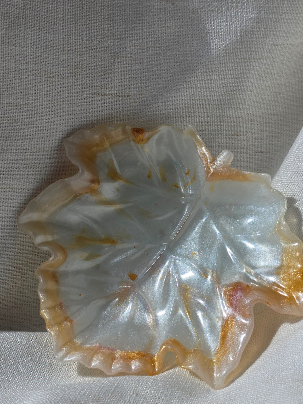 Pearl Shell Trinket Dish | Handmade Resin Jewellery Tray | Elegant Home & Vanity Decor