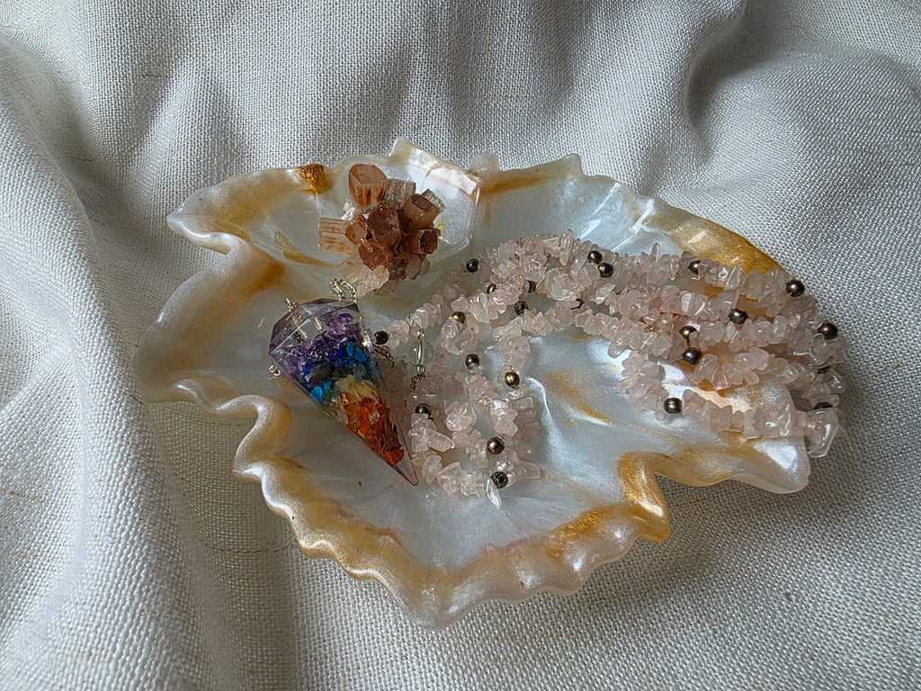 Pearl Shell Trinket Dish | Handmade Resin Jewellery Tray | Elegant Home & Vanity Decor